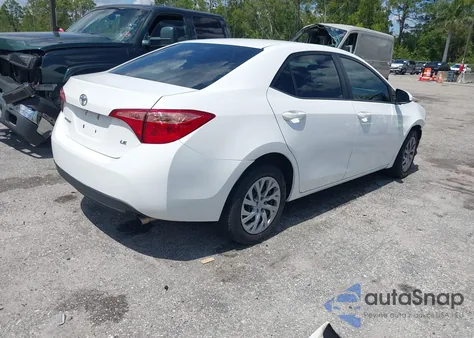 2018 Toyota Corolla Le z USA, uszkodzony, nr VIN 2T1BURHE5JC049431